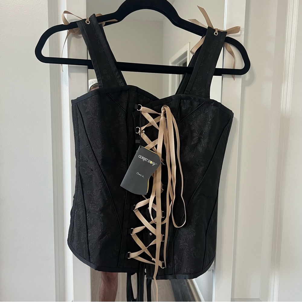 1005 NWT Corset Story Black Floral Corset